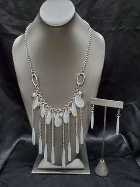 Paparazzi Accessories ?Roaring Riviera - White Necklace? Flat Rate Ship $4.50? Work Outfit Fashion Statement