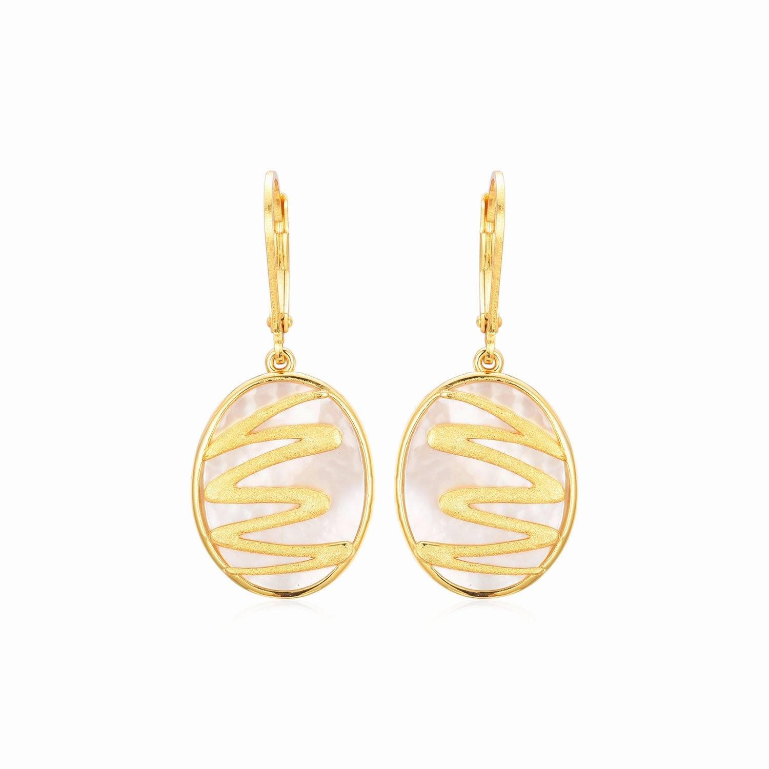 Sterling Silver Mother of Pearl With Squiggle Earring Glittering Creation Decorative design