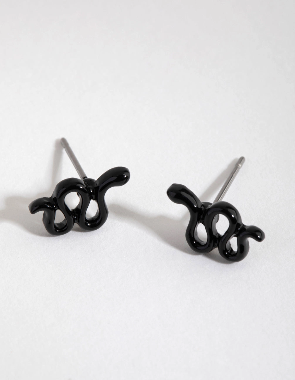 Trendy Look Matte Black Snake Stud Earrings