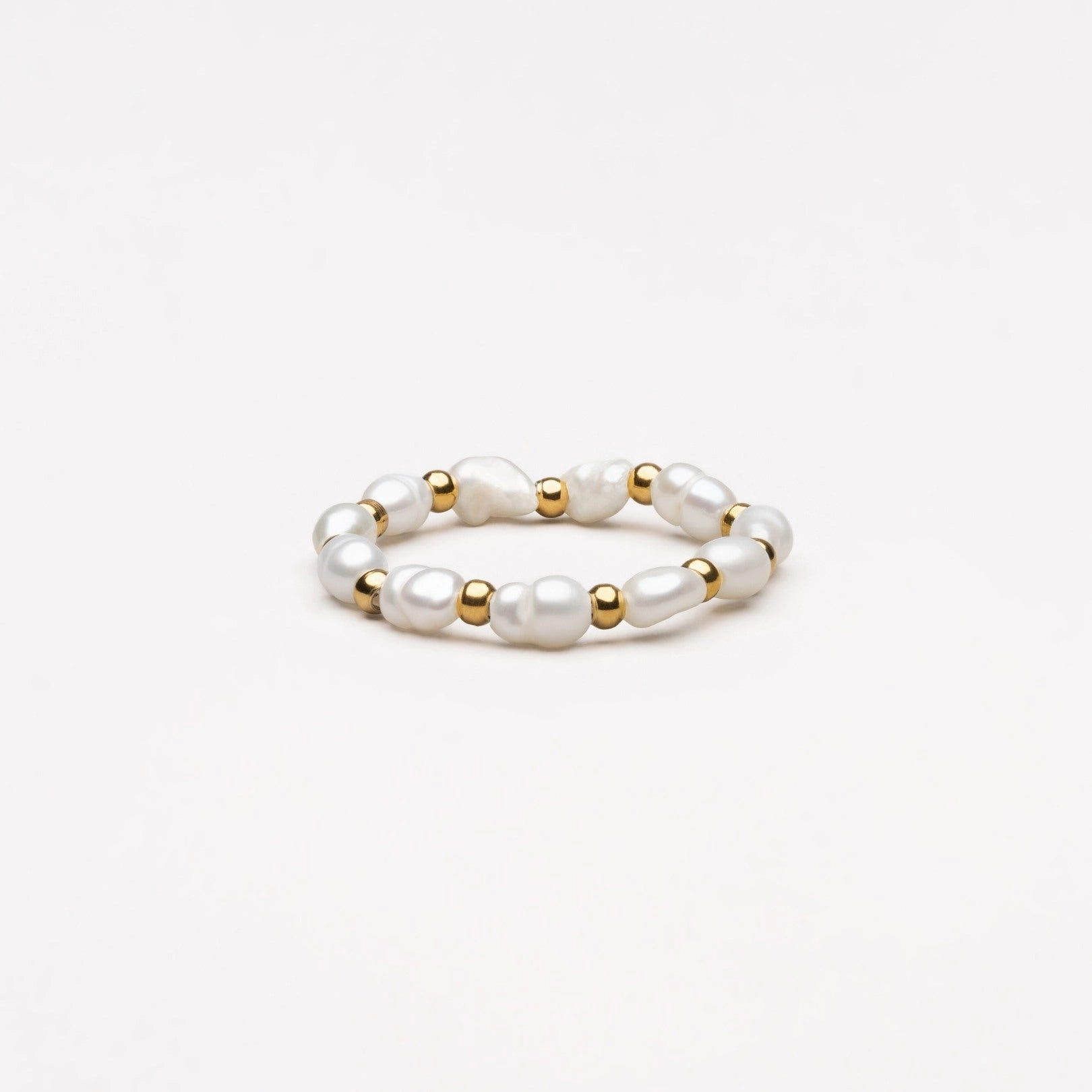 Vivid Glow "Isle" Ring Daily Essential